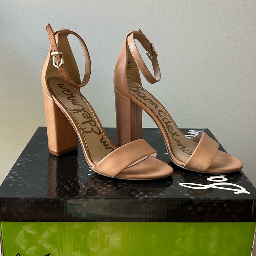 Beautiful Sam Edelman heels in excellent condition